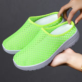 Yeknu  Slippers Summer Men Mesh Breathable Home Indoor Slippers Men women Thick Bottom Slides Fashion Couple Walking Shoes