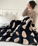 Yeknu Modern Simple Black and White Two-sided Nap Casual Cover Blanket Autumn and Winter Half-side Velvet Multi-functional Sofa Blanke