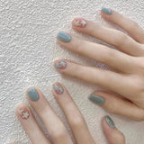 Yeknu  24pcs Short False Nail Gradient Color With Glitter Sequins Design Fake Nails Patch Full Cover Artificial Acrylic Nail Tips