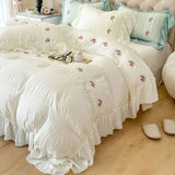 Yeknu French Romantic Lace Bubble Gauze Bedding Set Queen Elegant Princess Style Embroidered Duvet Cover Set Ruffled Quilt Cover Sets