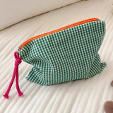 Yeknu  A women's plaid cosmetic bag, large capacity cotton, suitable for travel, make-up