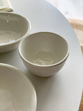 Yeknu  Anmuli Nordic mat Handmade Irregular Pure White Cerc Oval Deep Di Plate Dining Plate Deep Di Porcelain Plate