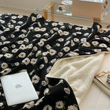 Yeknu  Retro Jacquard  Blended Cover Blanket Multifunctional Sofa Nap Blanket Thick Blanket