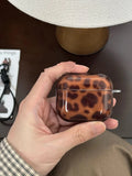 Yeknu  Amber Leopard Print Airpods 4 Generation Headphone Case With Niche Leather Strap Suitable For Iphone 3 Pro Protection