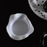 Yeknu  Nordic Resin Ashtray Irregular Cigarette Accessories Storage Base Plate Jewelry Support Decoration Home Office Decor
