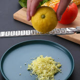 Yeknu  20cm Kitchen Grater Lemon Citrus Fruit Peeler Ginger Garlic Long Chocolate Grater Cheese Spices Stainless Steel Grater Kitchen