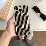 Yeknu  Simple retro texture is suitable for Apple 16Promax mobile phone case iPhone15 new 13 advanced sense 14 protective