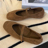 Yeknu  Spring Fashion Round Toe Flat Heels Woman Sandals Buckle Strap Comfortable Female Shoes