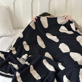 Yeknu Modern Simple Black and White Two-sided Nap Casual Cover Blanket Autumn and Winter Half-side Velvet Multi-functional Sofa Blanke