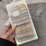 Yeknu Korea Popular Rainbow Phone Case For IPHONE 16 PRO 11 12 13 14 15 Promax XS XR 7 8 Plus SE Minimalism Feather Pattern Cover Y2k