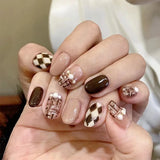 Yeknu  24pcs Short False Nail Gradient Color With Glitter Sequins Design Fake Nails Patch Full Cover Artificial Acrylic Nail Tips