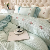 Yeknu French Romantic Lace Bubble Gauze Bedding Set Queen Elegant Princess Style Embroidered Duvet Cover Set Ruffled Quilt Cover Sets