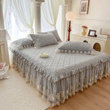 Yeknu  Shabby Chic Pink Lace Floral Bedskirt Quilted Princess Ruffle Girls Bedskirt Set with Pillowcases for Queen King size Bed