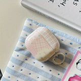Yeknu  Niche lattice stars are suitable for Apple earphone case airpods4 wireless bluetooth earphone case.