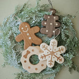 Yeknu  Wood Hanging Decoration Pot Heat Proof Snow Tree Gingerman Placemat Cup Holder Wooden Drink Coasters Home Holiday Decor