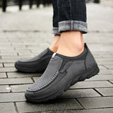 Yeknu  Men Casual Shoes Breathable Loafers Sneakers Fashion Comfortable Flat Handmade Retro Leisure Loafers Shoes Men Shoes