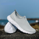 Yeknu Vulcanize Shoes Men Sneakers Breathable Men Casual Shoes Non-slip Male Loafers Men Shoes Lightweight Tenis Masculino Wholesale
